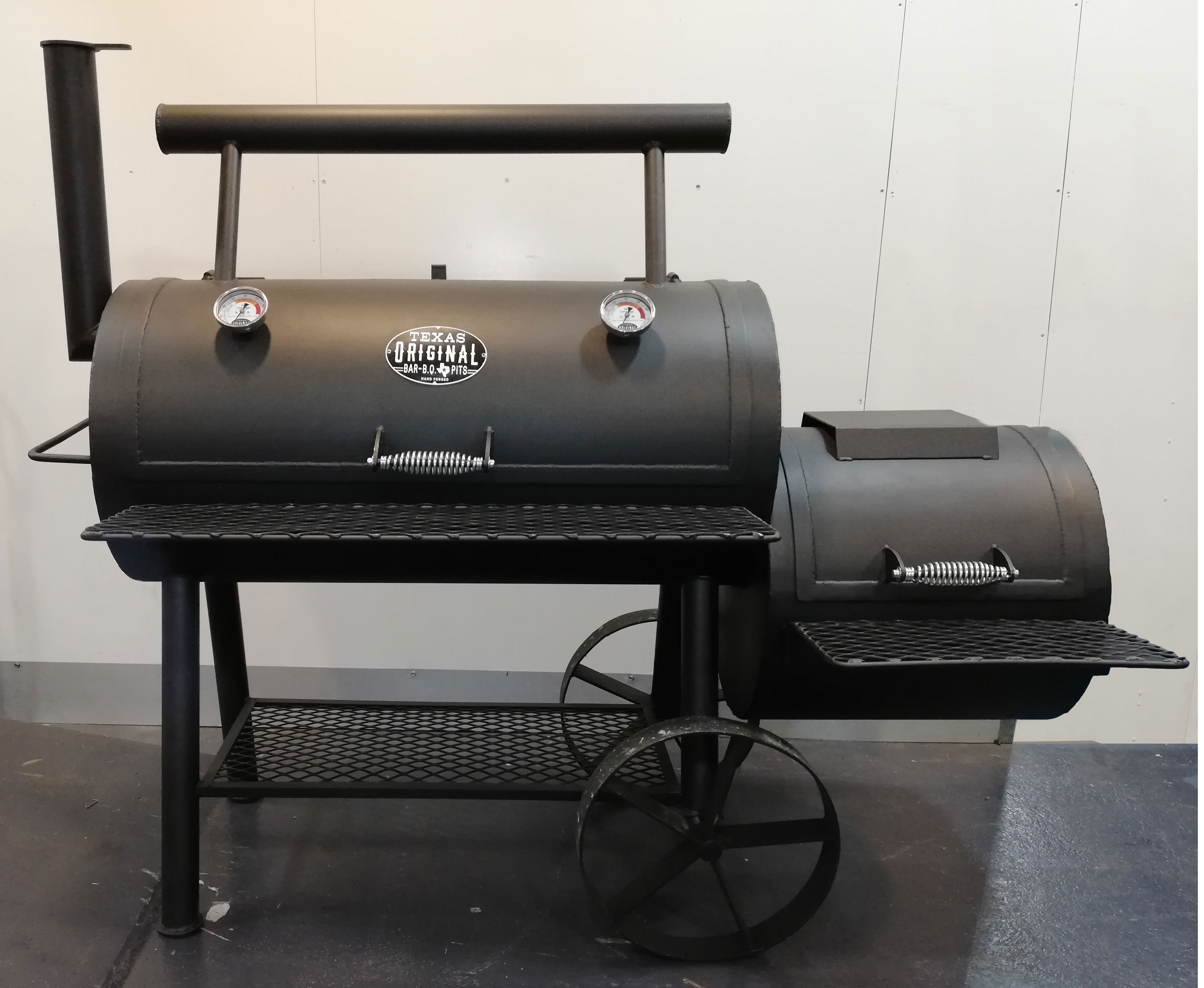 Luling Offset Smoker Single Door With Counter Weight 20 X 40 Grill With 20 Firebox Texas Original Pits Texas Direct
